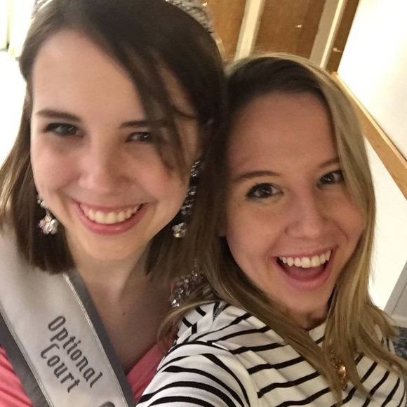 Meet your Posher, Jessica - Picture 1 of 1